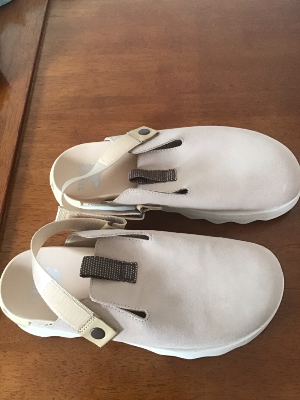 SOREL Vibe Clog Like New , size 9.5 - Picture 2 of 11
